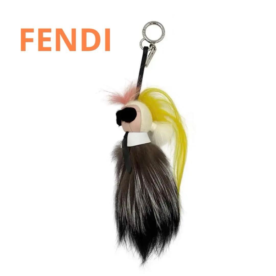 目立った傷や汚れなし】FENDI カールラガーフェルド チャーム