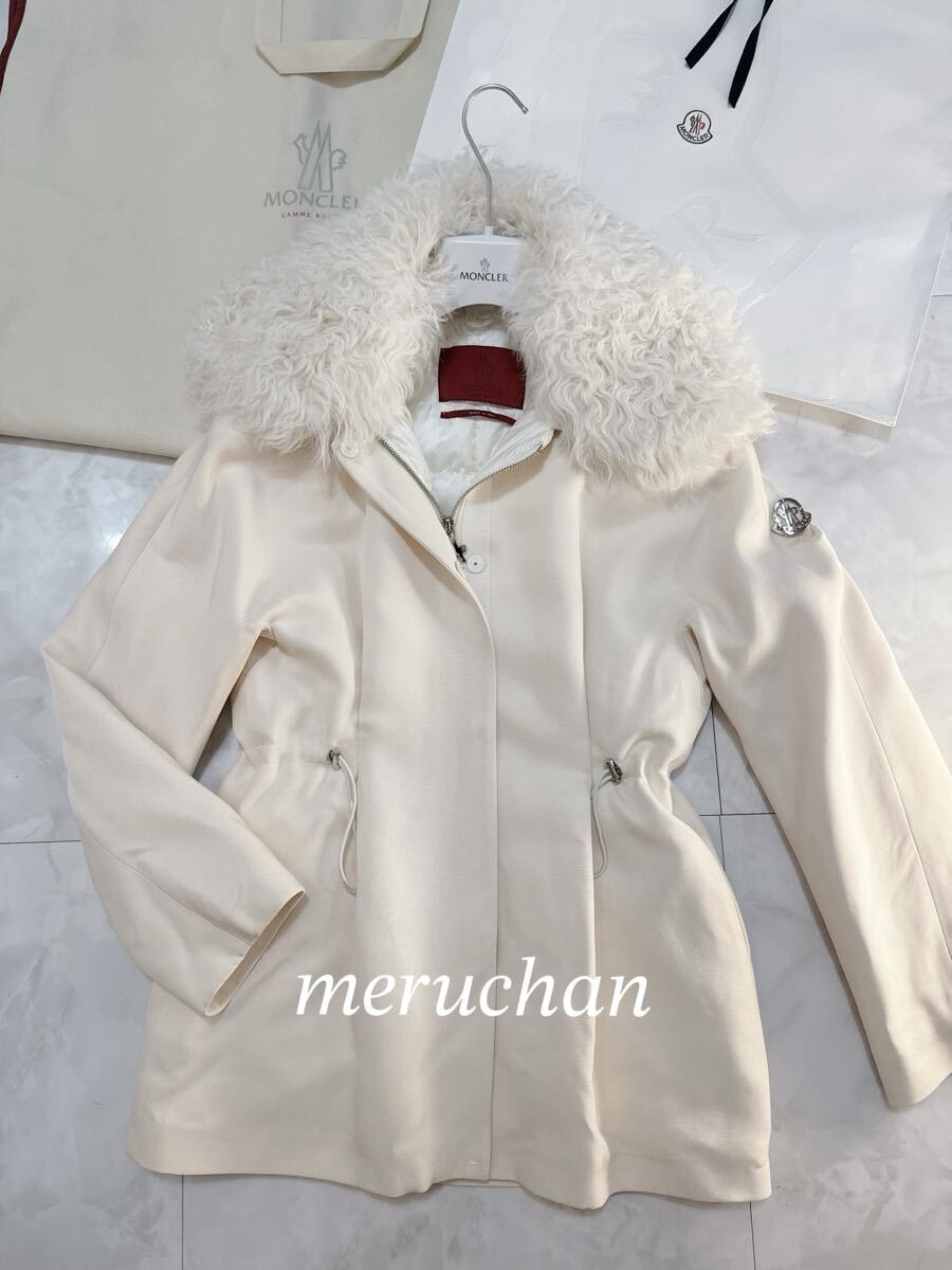 【美品】MONCLER ガムルージュ リアルファーダウンコート ダウンジャケット アウター 白 ホワイト レディース レア品
