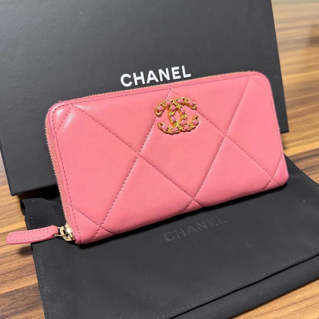 ★美品 31番台★シャネル CHANEL 19 ディズヌフ 財布 マトラッセ ピンク ココマーク ラウンドファスナー 定番人気♪