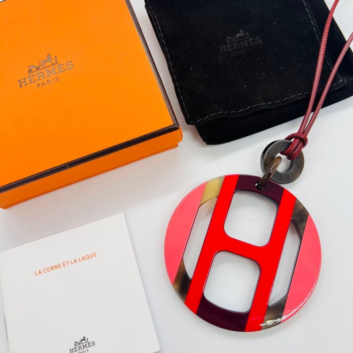 値下げ HERMES Hロゴ ネックレス オレンジ レッド ポップ 【公式通販】