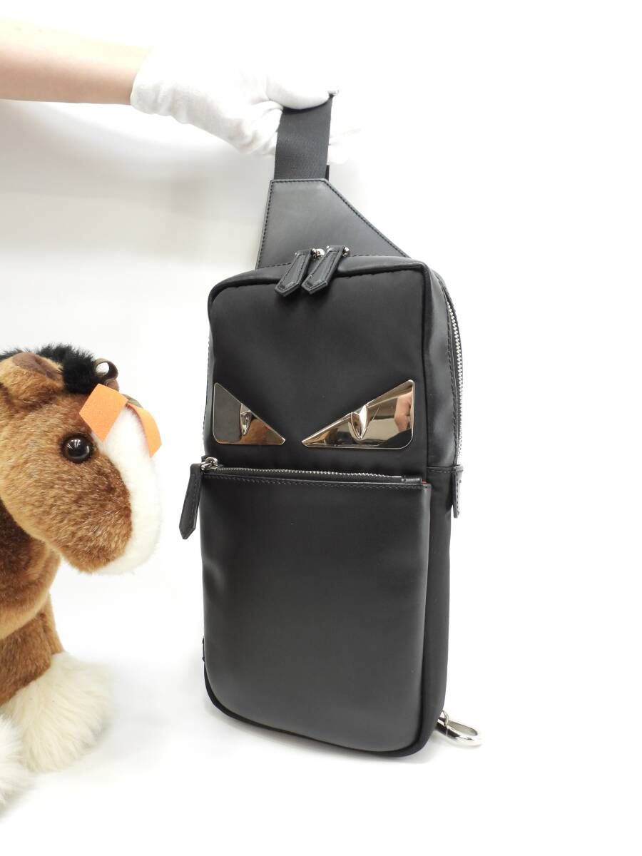フェンディ ボディバッグ モンスター ナイロン革黒 ベルトバッグ シルバー金具 美品@ 64