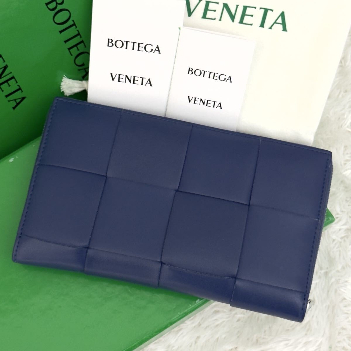 未使用級⭐️RFID内蔵BOTTEGA VENETA ボッテガヴェネタ イントレ 美品⭐️RFID内蔵 BOTTEGAVENETA ボッテガ イントレ 財布 現行 【公式