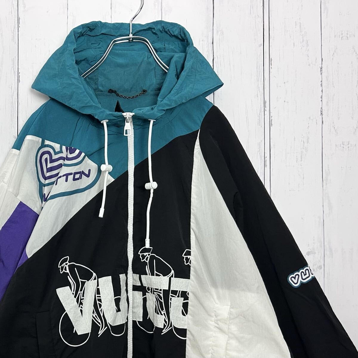 希少 超高級 LOUIS VUITTON ルイ ヴィトン ウインドブレーカー マルチカラー ナイロンジャケット ジャンパー アウター 黒系 ブラック L相当