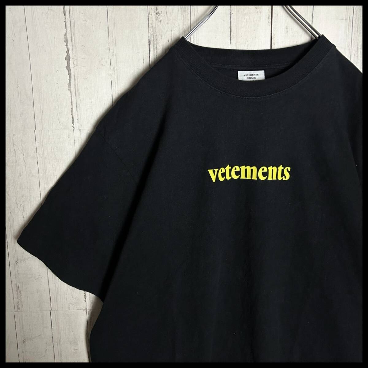 【未使用級・人気デザイン】VETEMENTS　ヴェトモン　両面ロゴ　Tシャツ　トップス　M ブラック　黒　メンズ