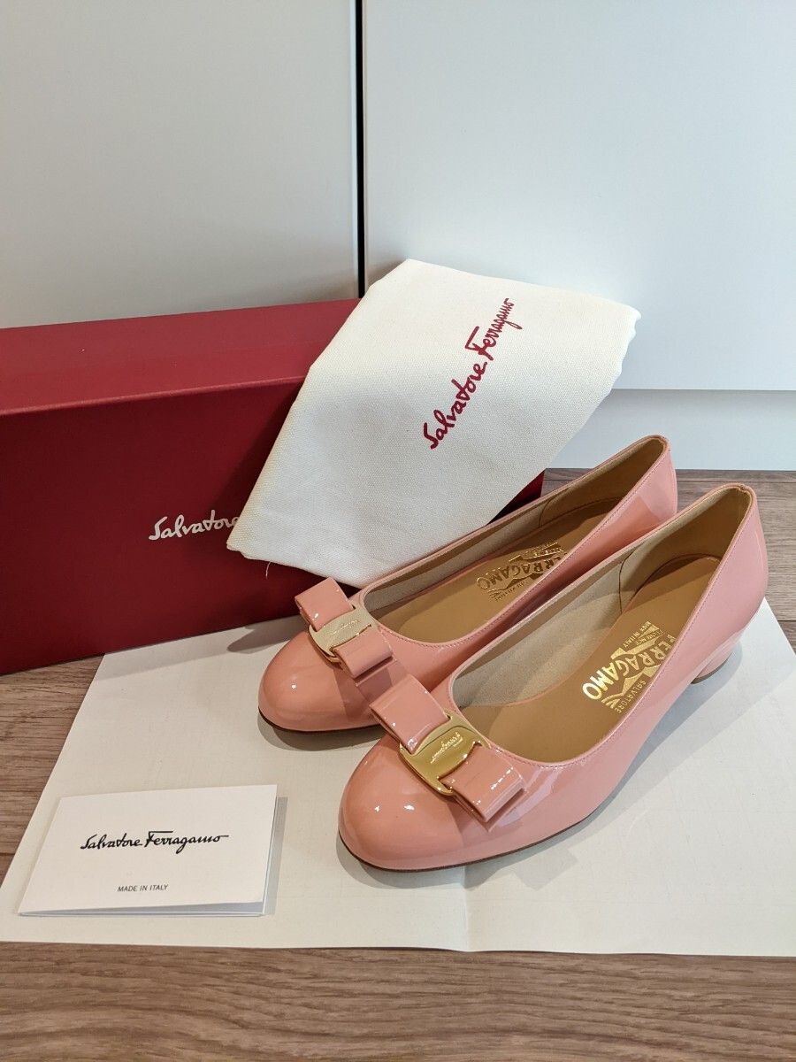 新品 Salvatore Ferragamo パンプス イタリア製 未使用 確実正規 7D フェラガモ ピンク