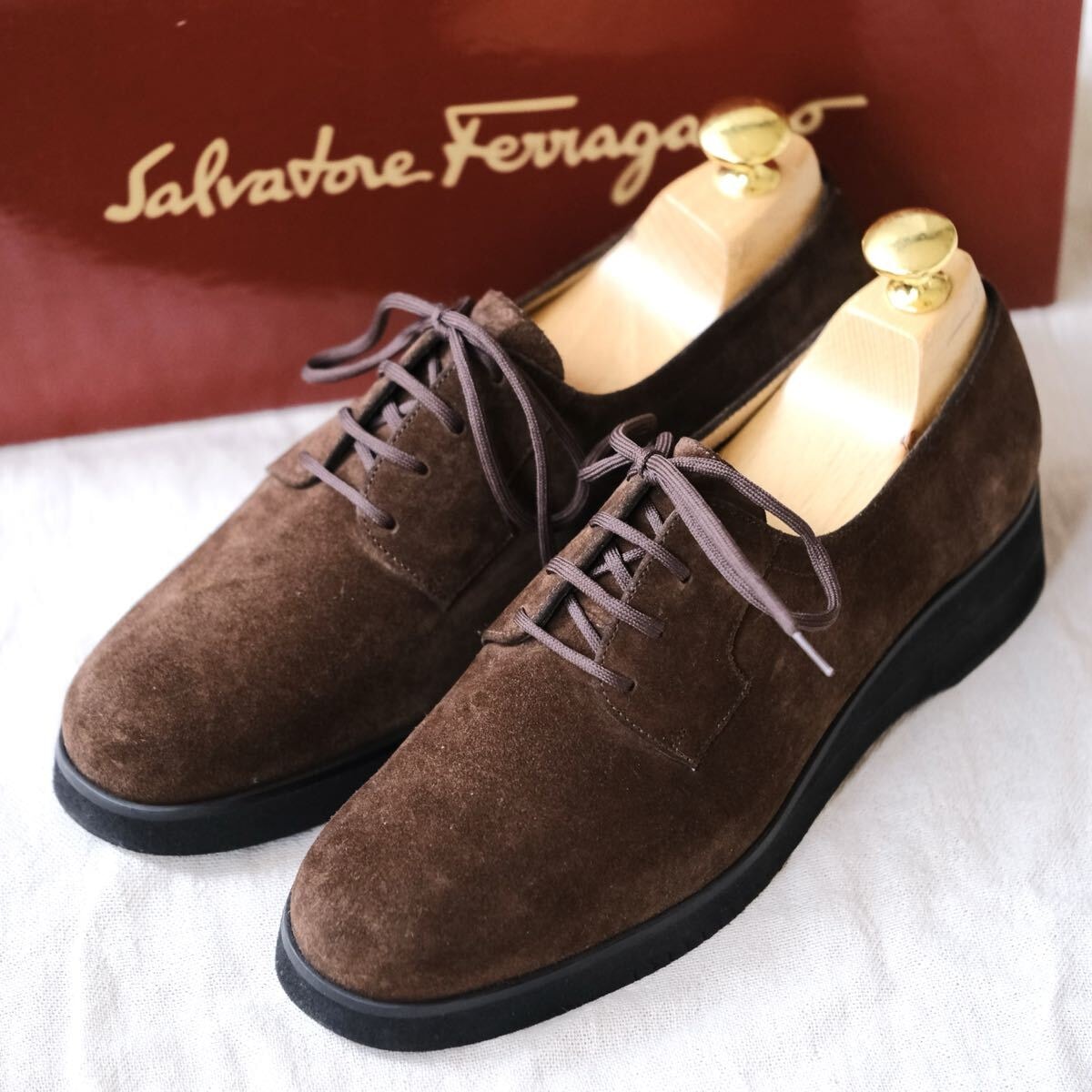 新品未使用Salvatore Ferragamoスエードアンラインドダービー6D