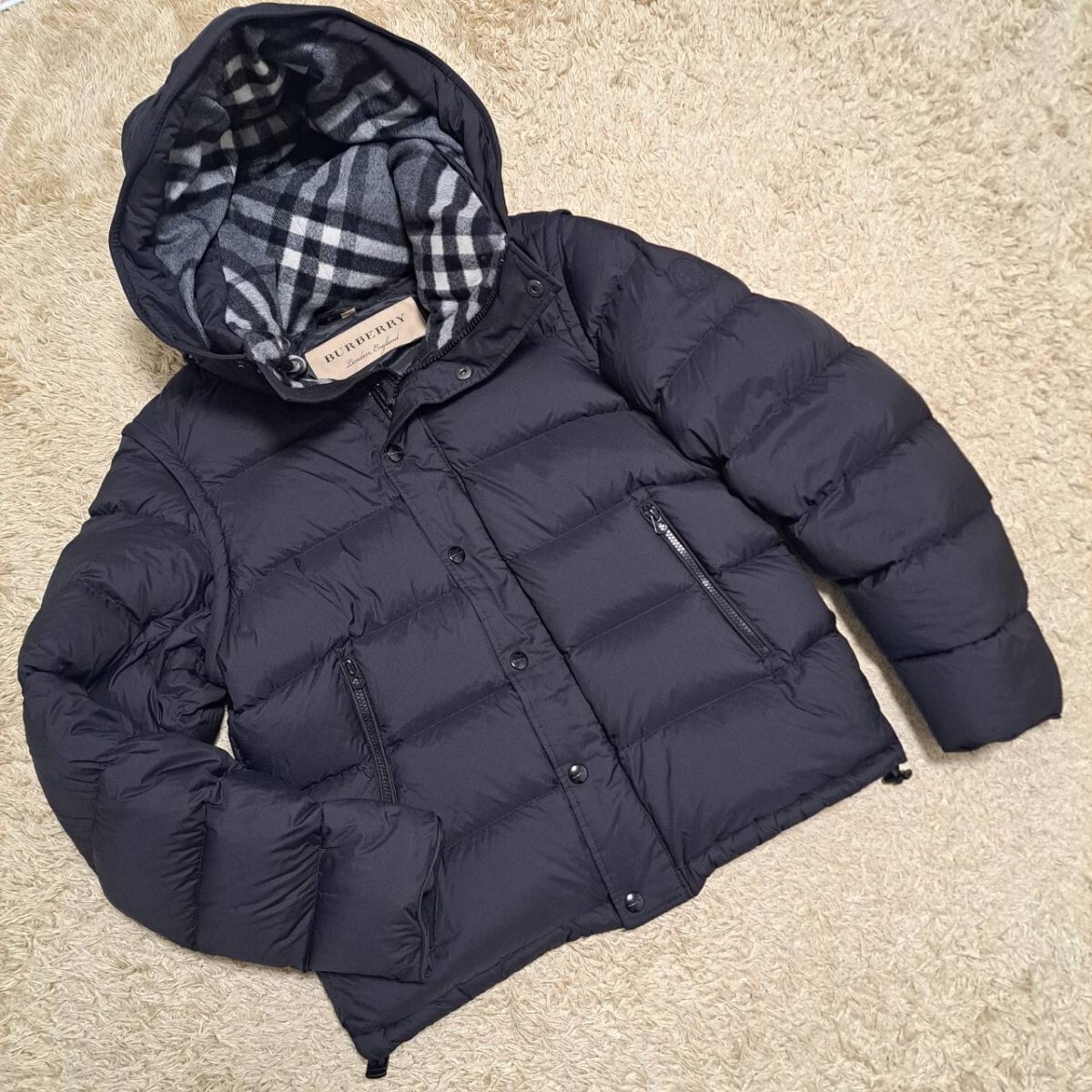 目立った傷や汚れなし】バーバリー BURBERRY ダウンジャケット ベスト