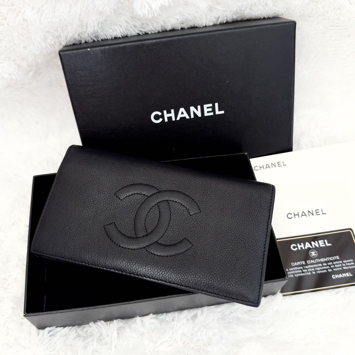 シャネル キャビアスキン ココボタン 二つ折り財布 