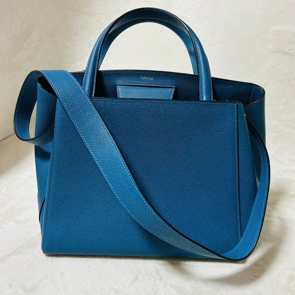 ヴァレクストラ（Valextra）トリエンナーレ　ハンドバッグ　ショルダーバッグ トートバッグ