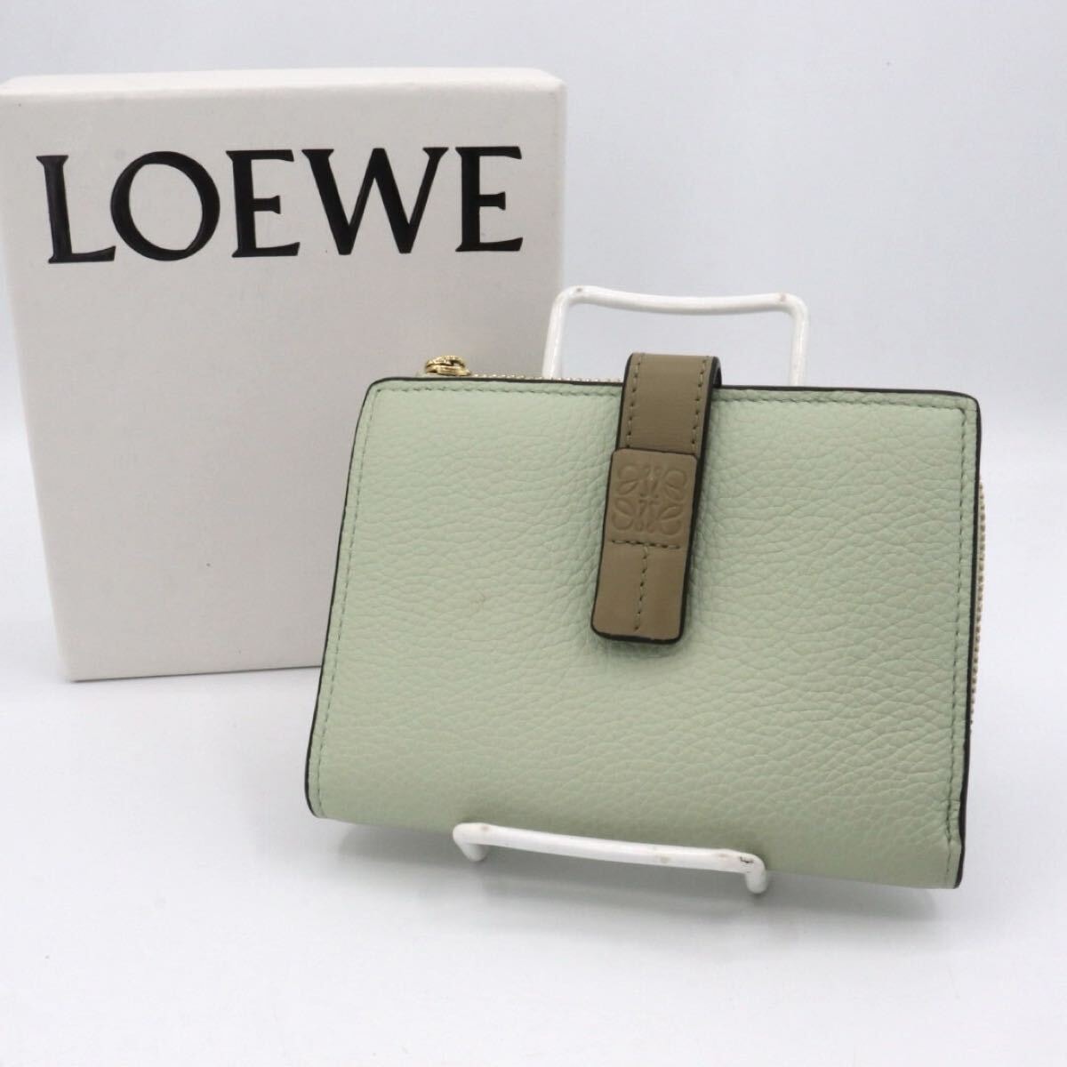 LOEWE 美品　ロエベ　アナグラム　コンパクトジップウォレット　折り財布　ライトグレー
