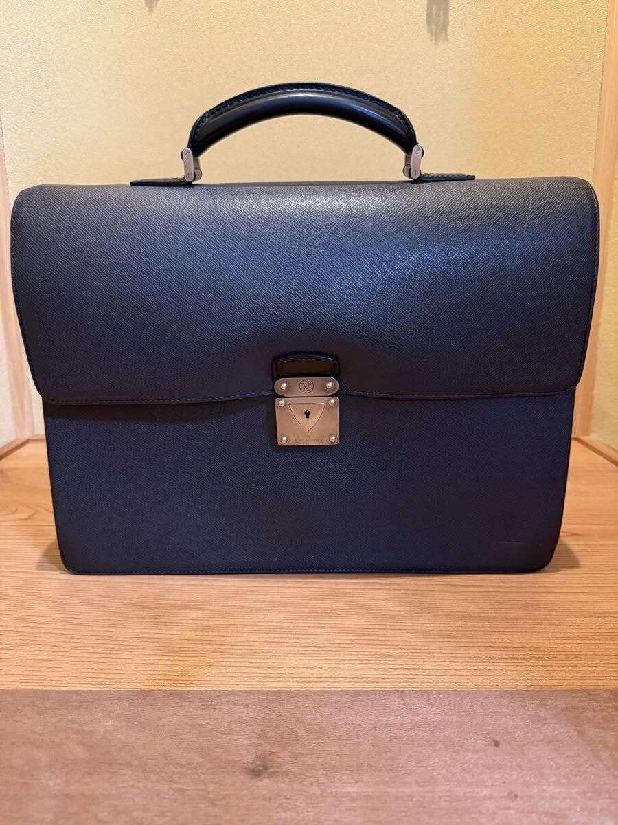 【美品】ルイ・ヴィトン タイガ ラギート M31092 メンズ ブリーフケース 