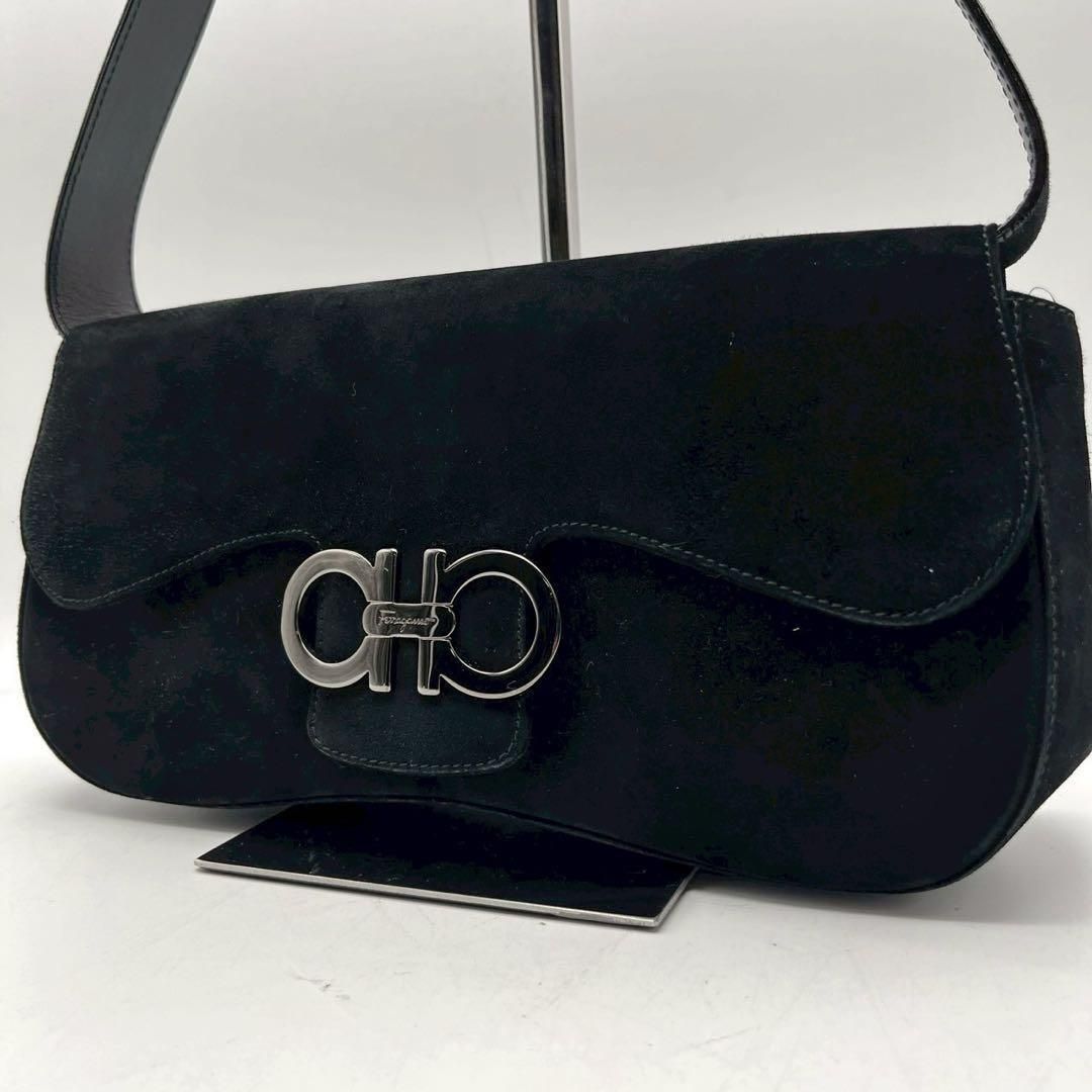 サルヴァトーレフェラガモ ダブルガンチーニ レザー ベロア ショルダーバッグ 黒 ブラック Salvatore Ferragamo