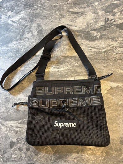 Supreme 20FW Sling Bag 4L Supreme 20FW Sling Bag 4L