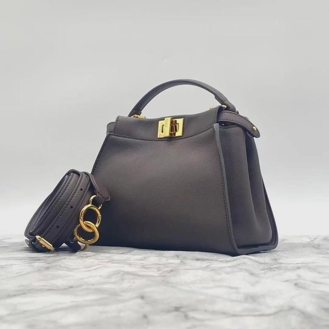 FENDI ピーカブーミニ　セレリア　ブラック フェンディ ピーカブー ミニ セレリア バッグ 
