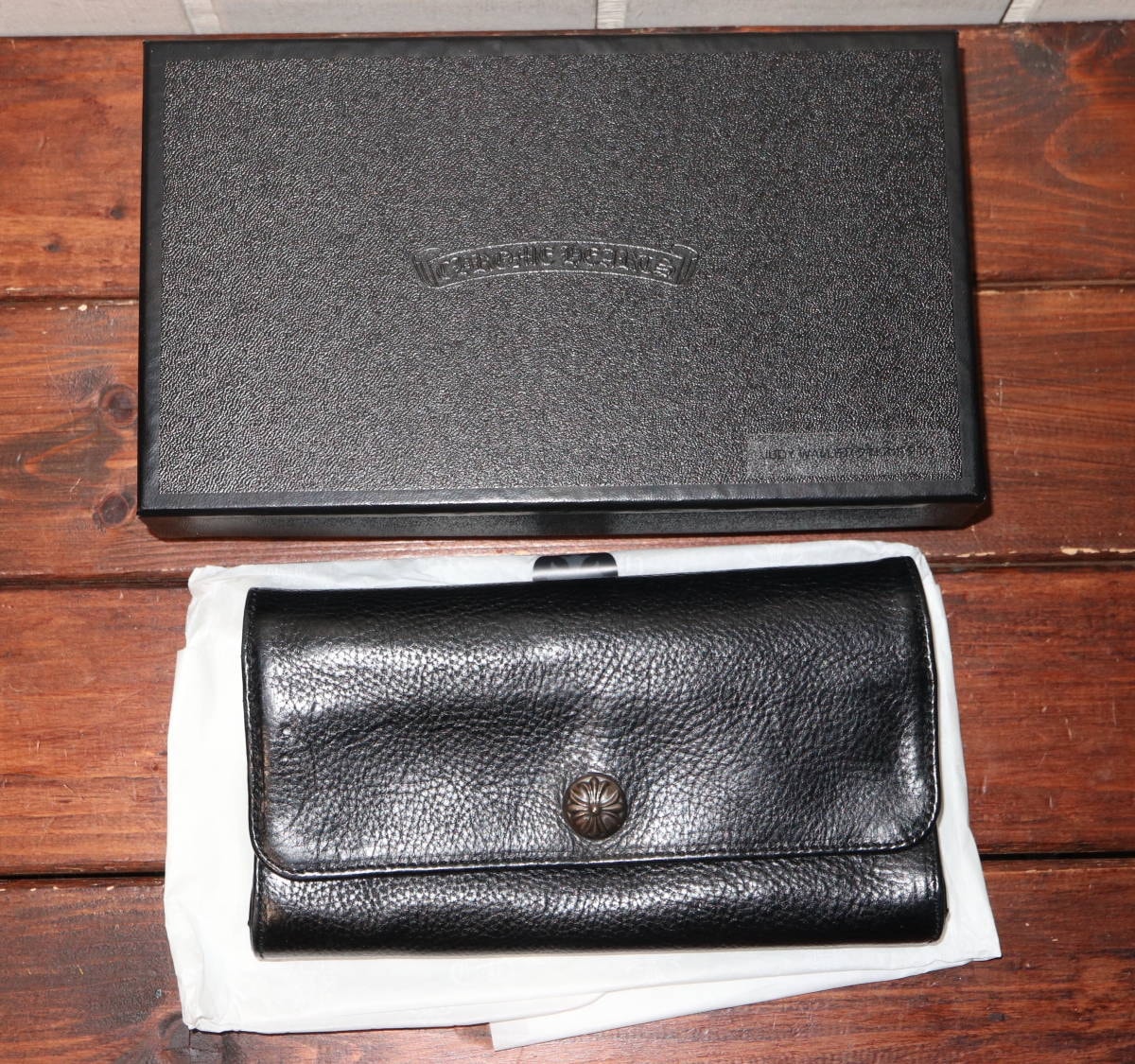 クロムハーツ ジュディ クロスボタン レザーウォレット "ブラック/シルバー"