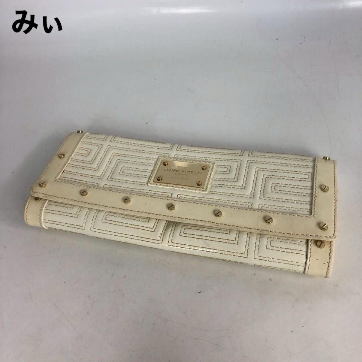 GIANNI VERSACE ジャンニ・ヴェルサーチ セカンドバッグ レディース ブランド 白 ホワイト 金 ゴールド メデューサ クラッチ 鞄 定番