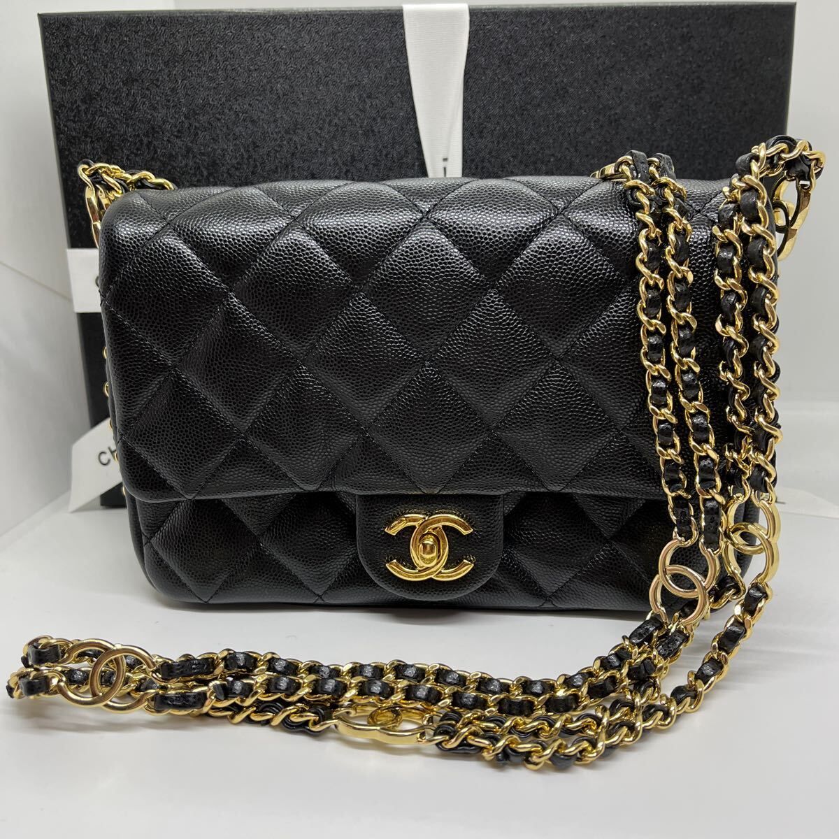 CHANEL ミニマトラッセ　フラップバッグ