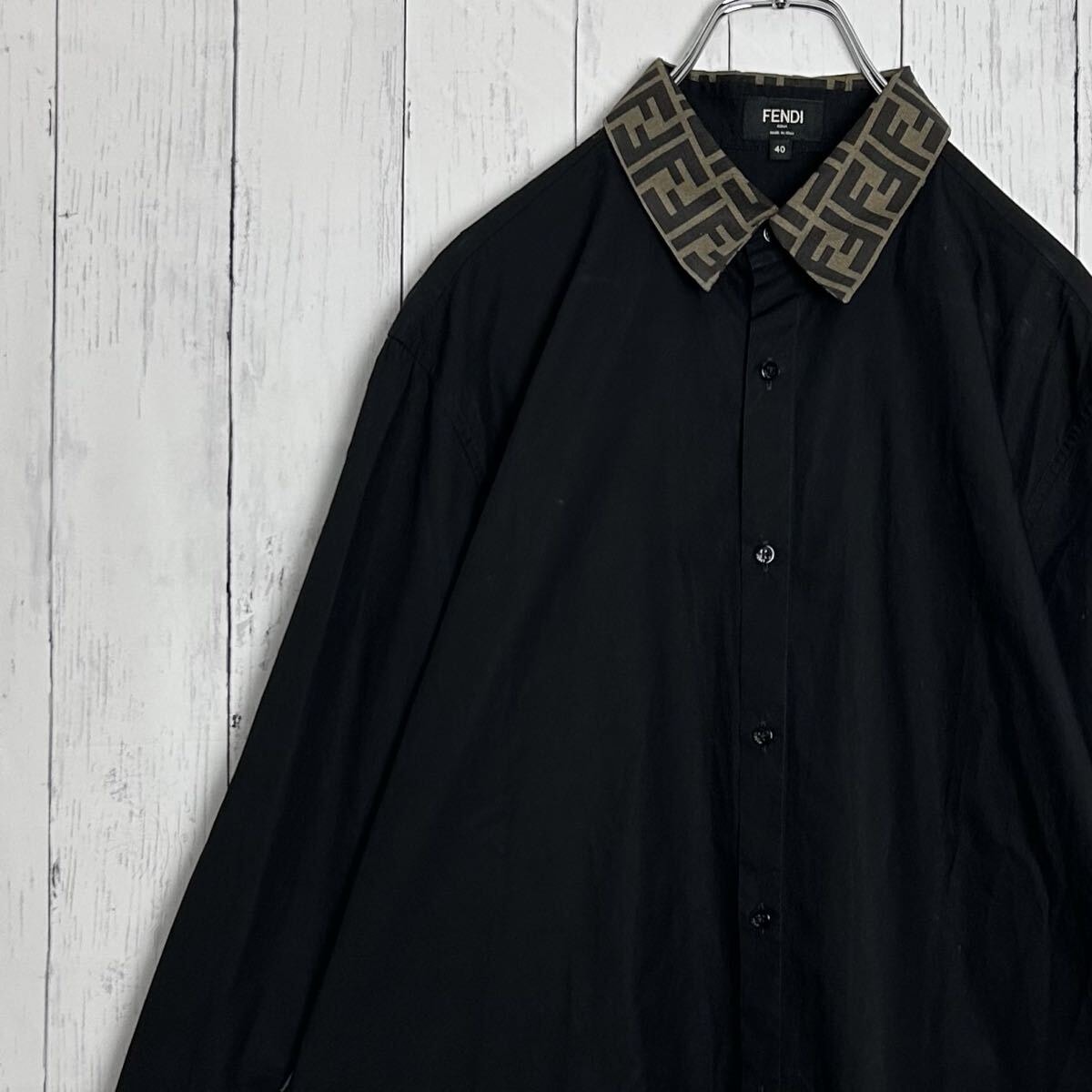 入手困難 希少 極美FENDI フェンディ 襟ズッカ柄 長袖シャツ ブラウス ボタン ブラック 黒色 トップス メンズ M相当