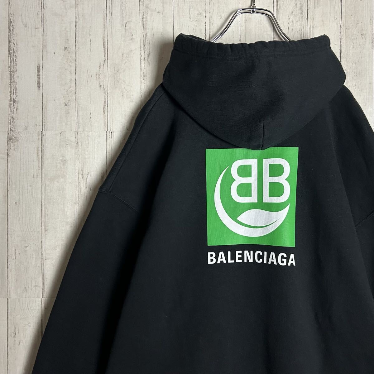 極美品 BALENCIAGA バレンシアガ バックプリント ワンポイントロゴ オーバーサイズ L相当 プルパーカー ブラック 黒 長袖 トップス メンズ