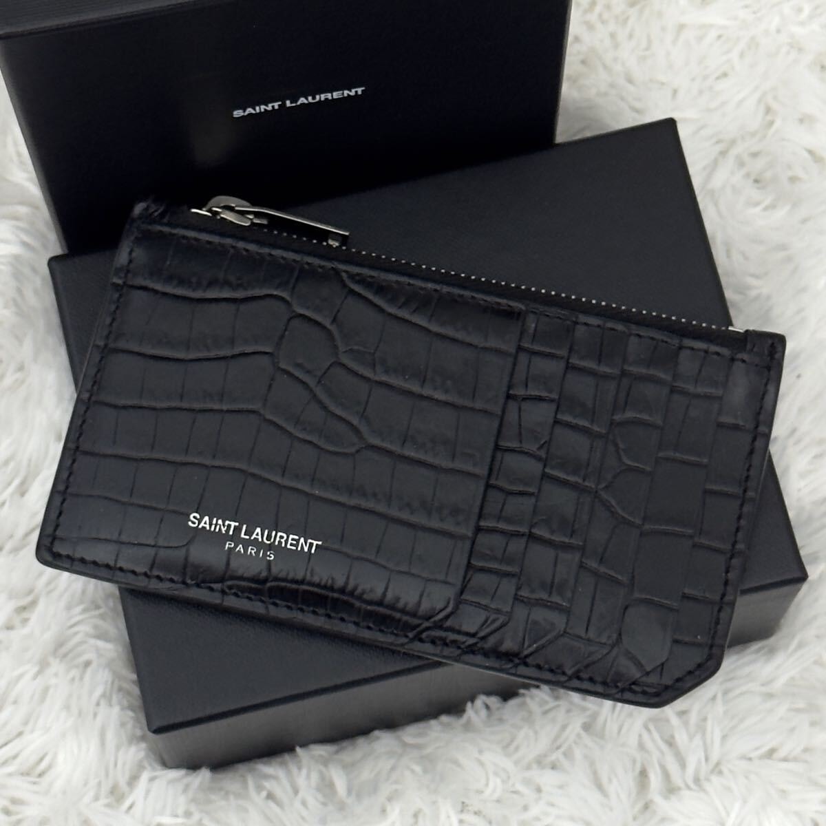 SAINT LAURENT ブラック フラグメントケース 【公式通販】