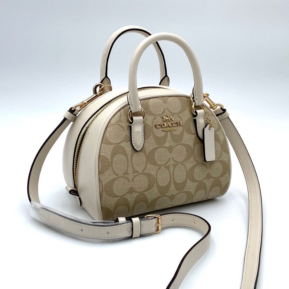 新品未使用　COACH ショルダーバッグ ベージュ 小型　 コーチ　 ハンドバッグ 2WAY