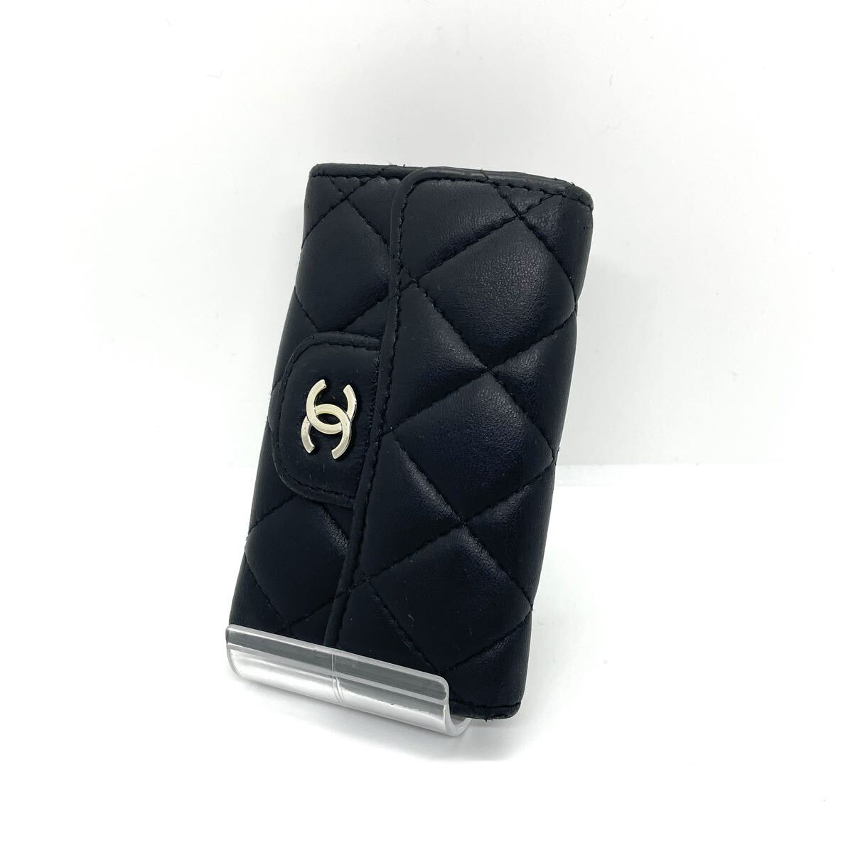 シャネル ラムスキンマトラッセ 6連キーケース