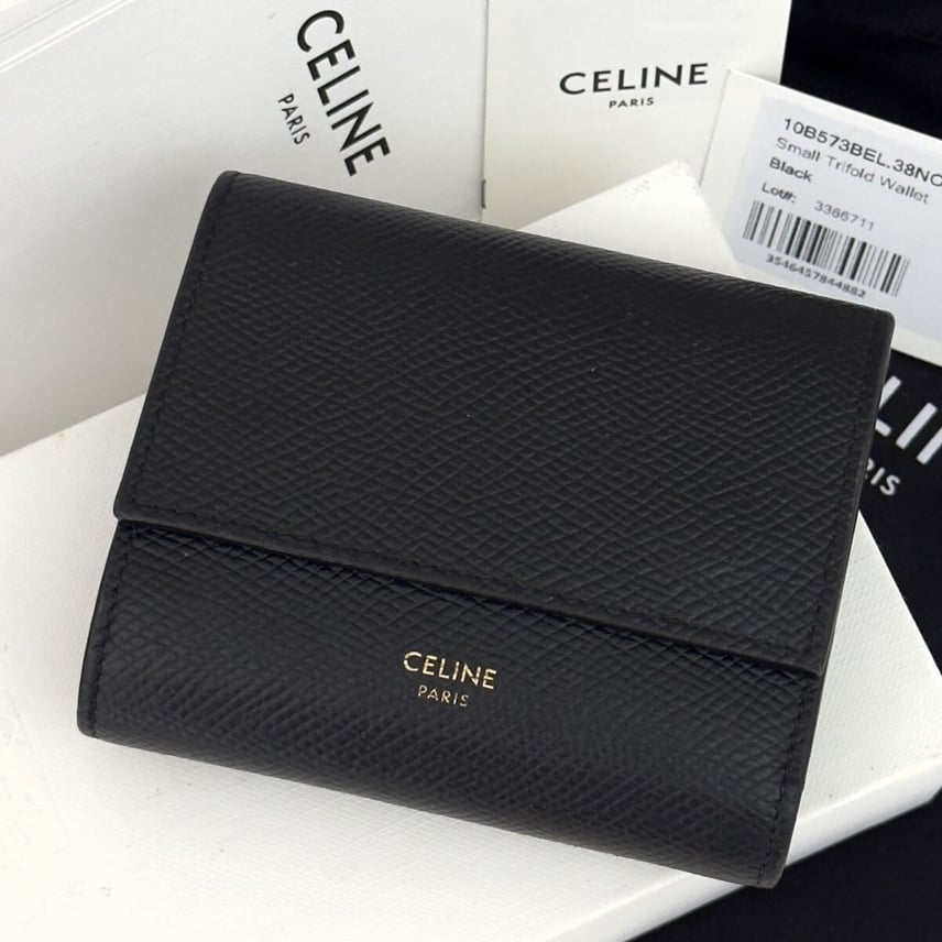 B (目立った傷や汚れなし)】☆極美品☆CELINE セリーヌ トリ B (目立った傷や汚れなし)】☆極美品☆CELINE セリーヌ トリ