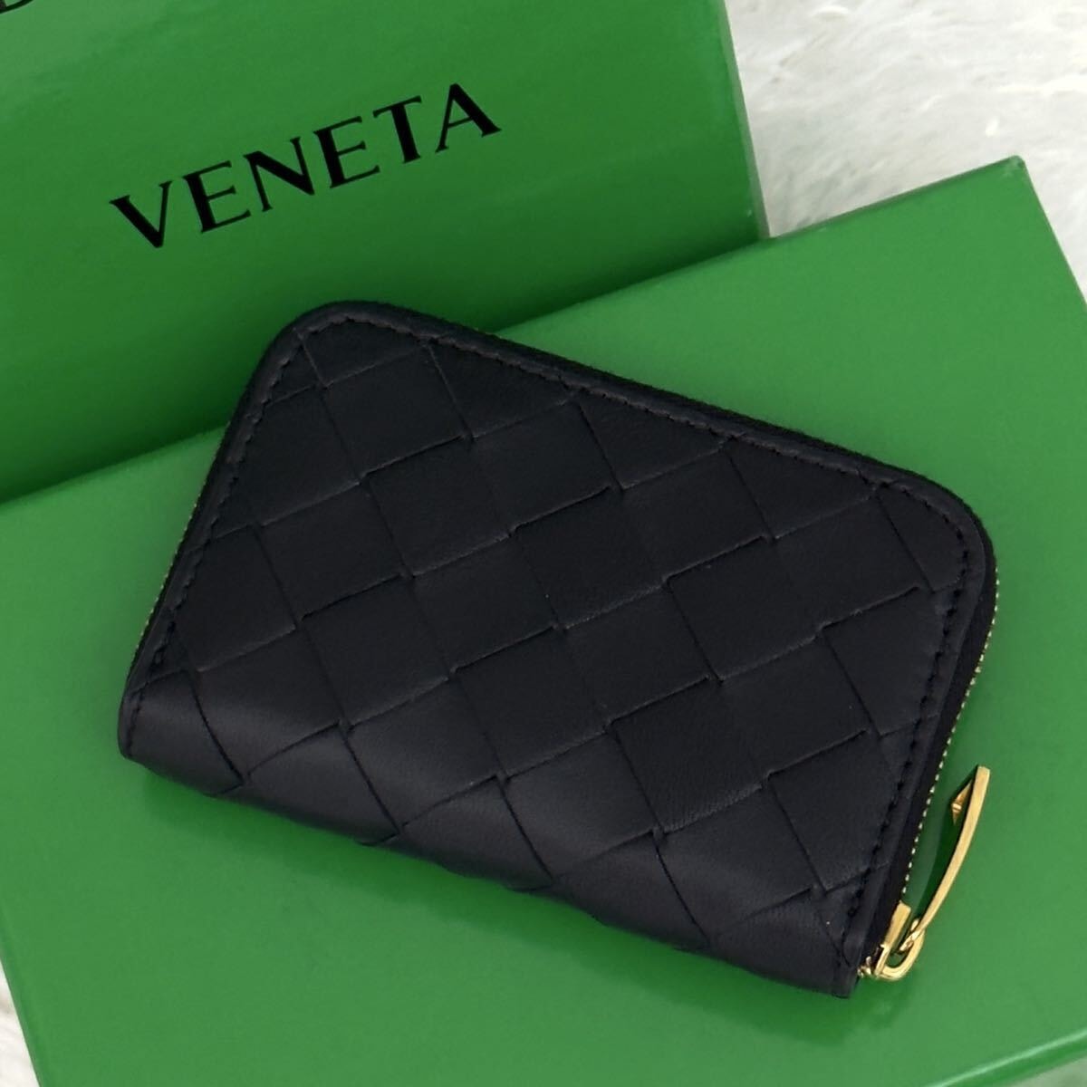 ☆未使用級☆RFID内蔵 BOTTEGA VENETA イントレチャート 財布 現行 新型 レザー ブラック