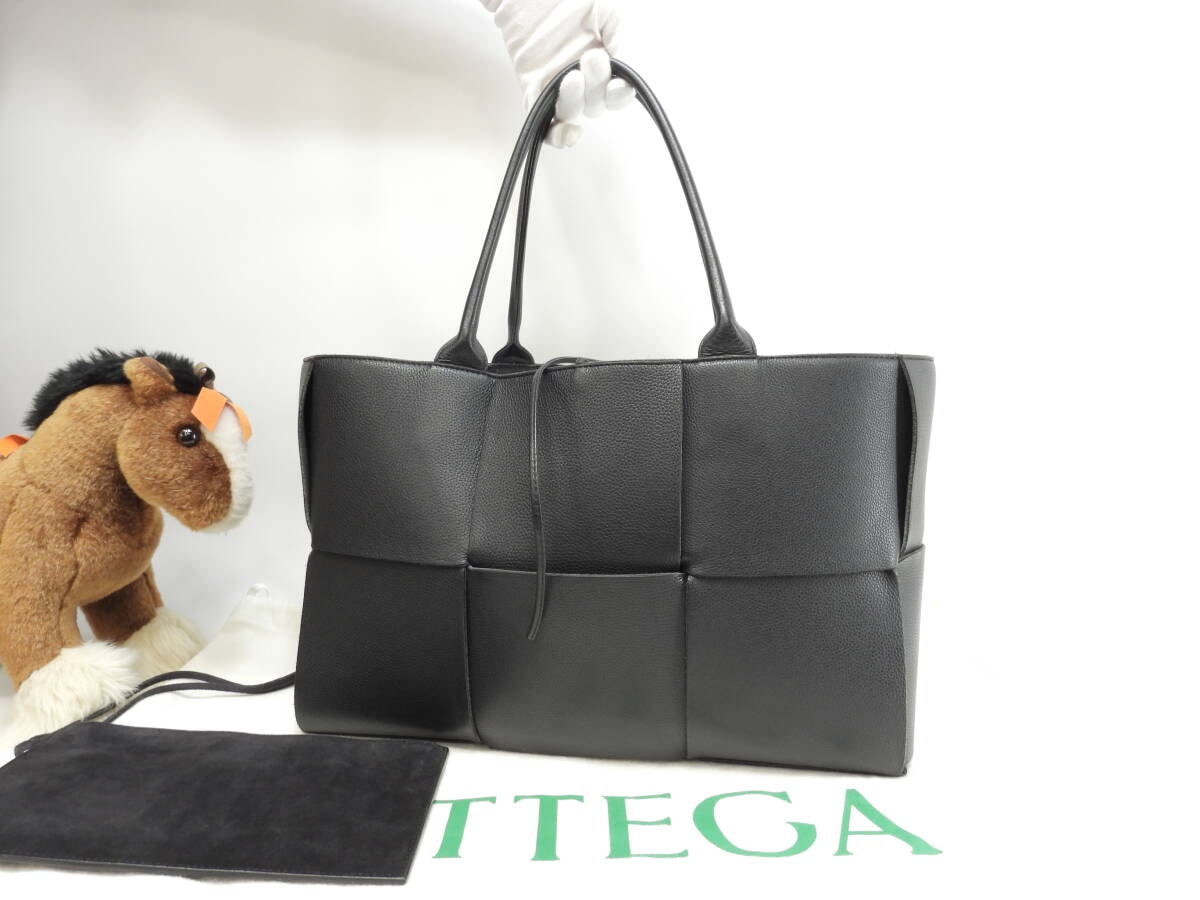 ボッテガヴェネタ トートバッグ ミディアムアルコ 型押レザー黒 ハンドバッグ 美品@B09569225S