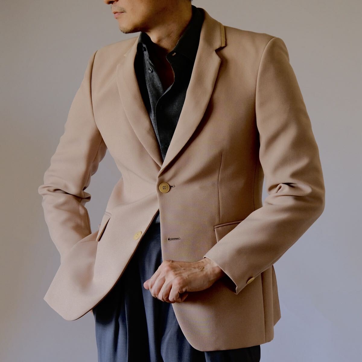 極希少美品MIUMIUミュウミュウ ベージュパイピングスモークジャケット50