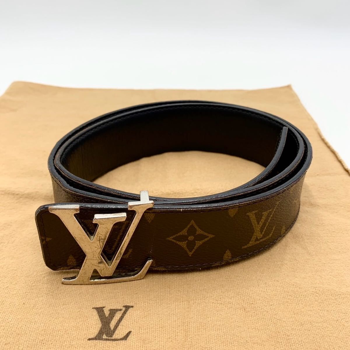 LOUIS VUITTON ルイヴィトン モノグラム ベルト イニシャル LVロゴ