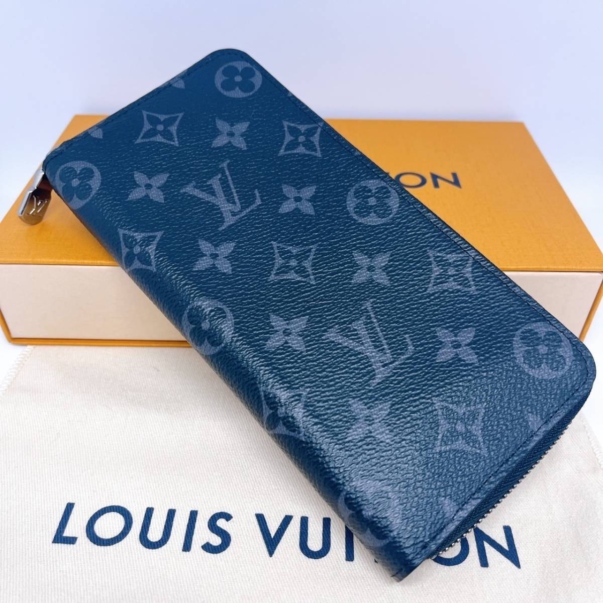 【極美品!!!】ルイヴィトン ヴェルティカル エクリプス M62295　RFID　モノグラム　LOUIS VUITTON　オススメ品!　ブラック × シルバー金具