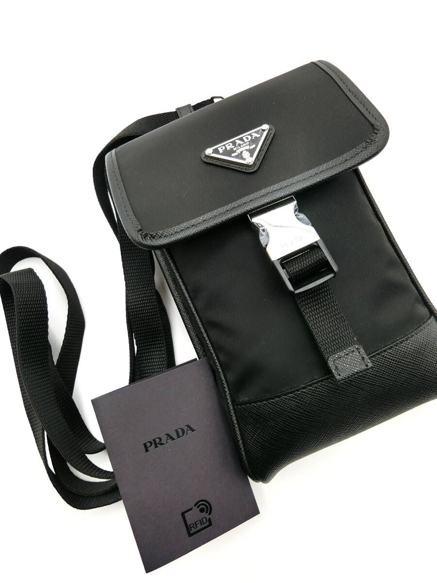 PRADA スマホケース ショルダーバッグ ポシェット ネックポーチ ショルダー ストラップ ナイロン サフィアーノレザー 黒 イタリア製 2ZH109