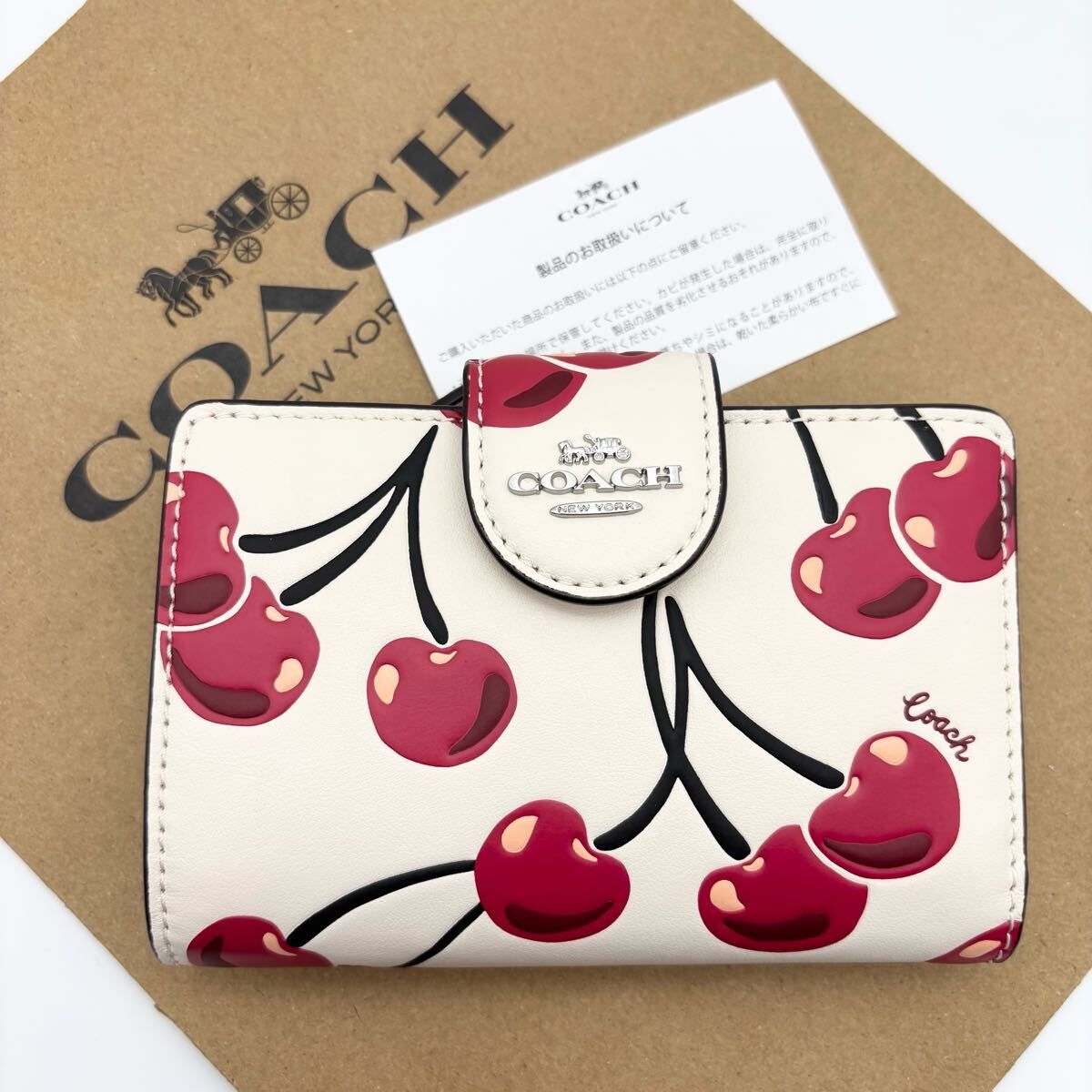 【COACH☆新品】ミディアム コーナー ジップ ウォレット・チェリー！