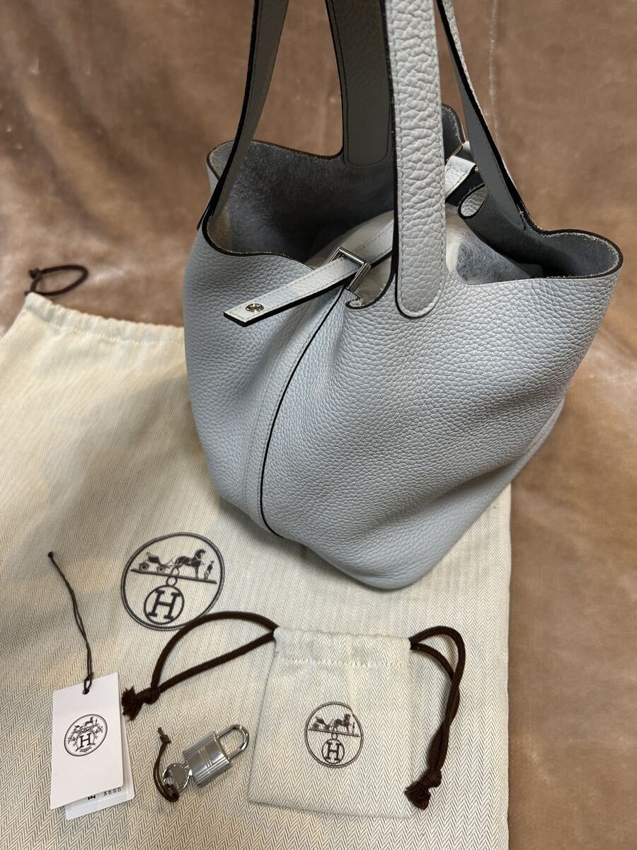 エルメス HERMES ピコタンロック MMホワイト白色系