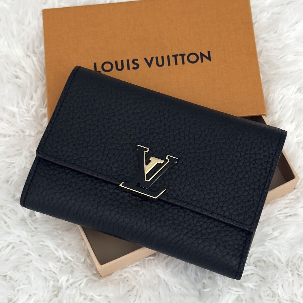 ☆極上美品☆新型 RFID内蔵 LOUIS VUITTON ポルトフォイユ カプシーヌ 財布 現行 ルイヴィトン トリヨン 