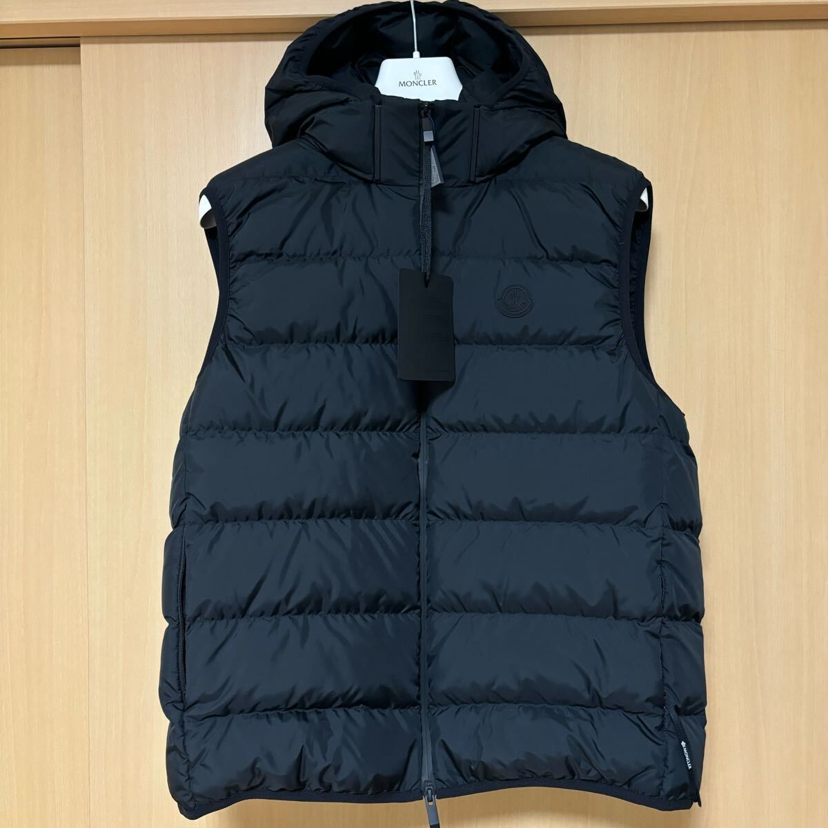 MONCLER モンクレール ダウンベストVALMASQUE国内正規品 サイズ4 ブラック 黒