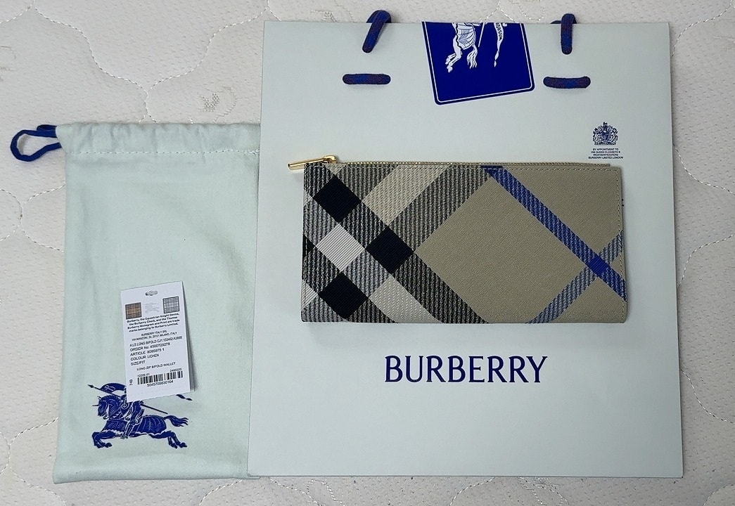 ☆(国内店舗購入・正規品)バーバリー 長財布 ロングジップ バイフォールド ウォレット　新品！☆