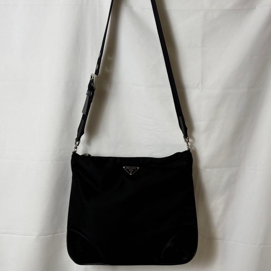 B (目立った傷や汚れなし)】PRADA ナイロン ショルダーバッグ レザー