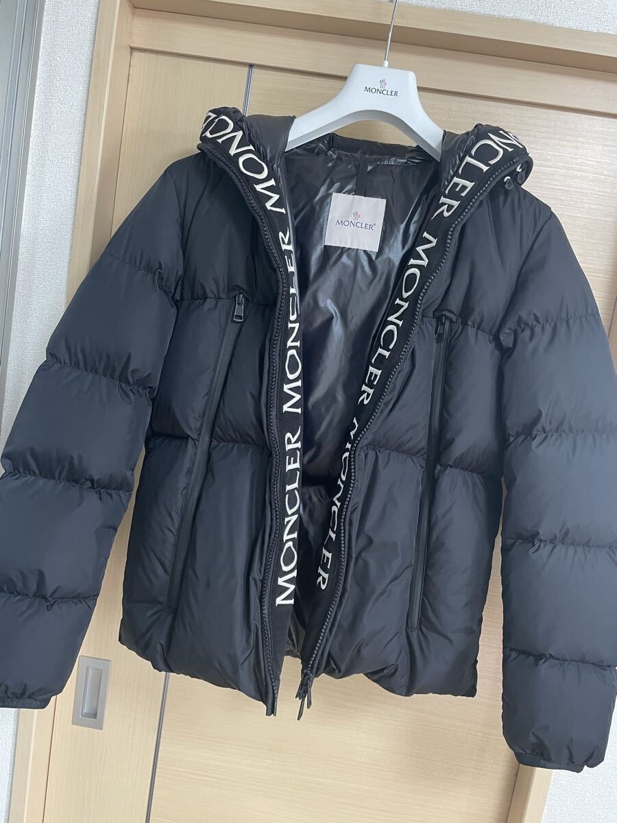 最終値下げ☆超美品おまけ付☆モンクレールモンクラーダウンジャケット黒2芸能人多数愛用 MONCLER