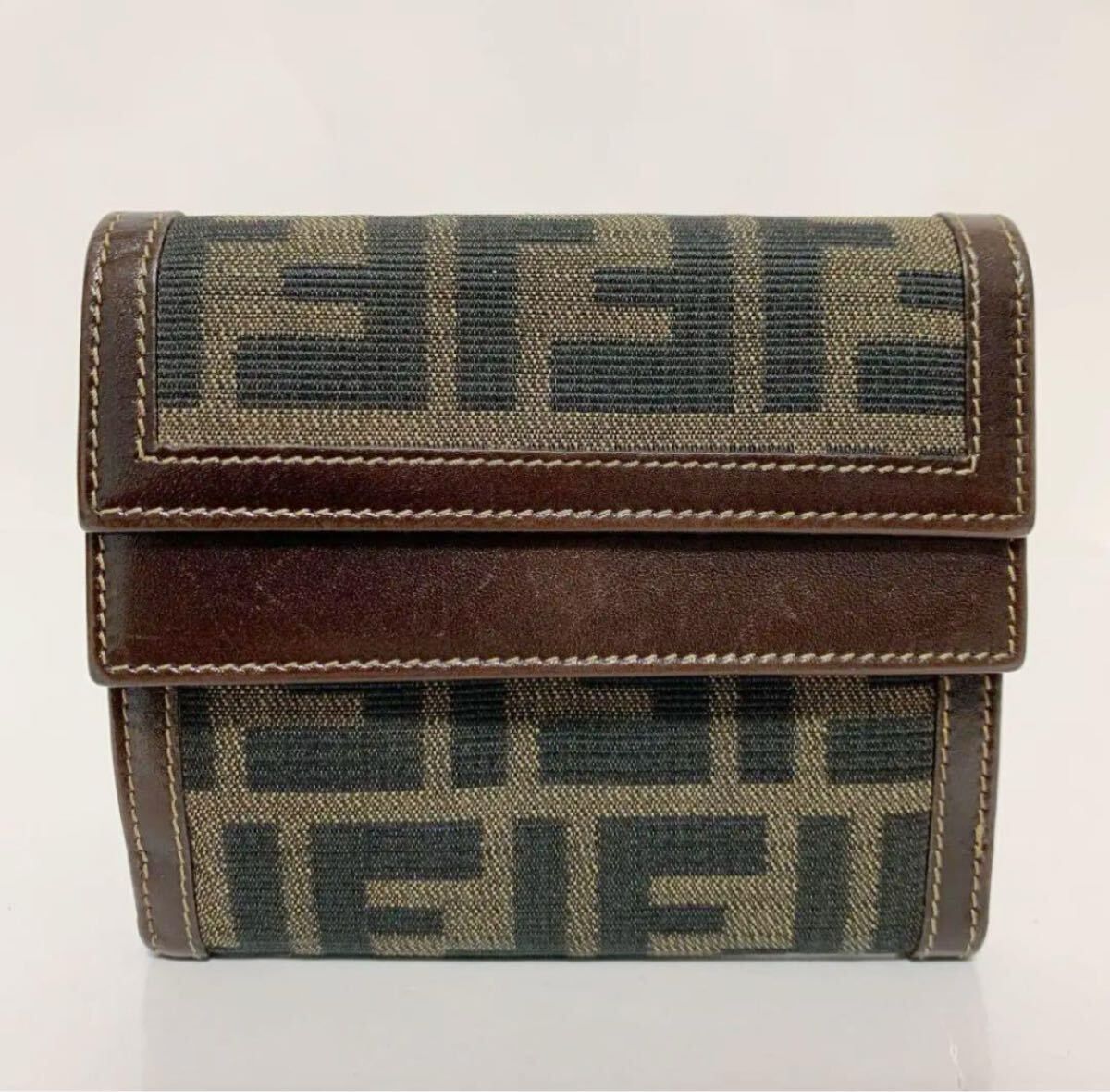 FENDI フェンディ 三つ折り 財布 ズッカ柄 レザー キャンバス ブラウン 中古 