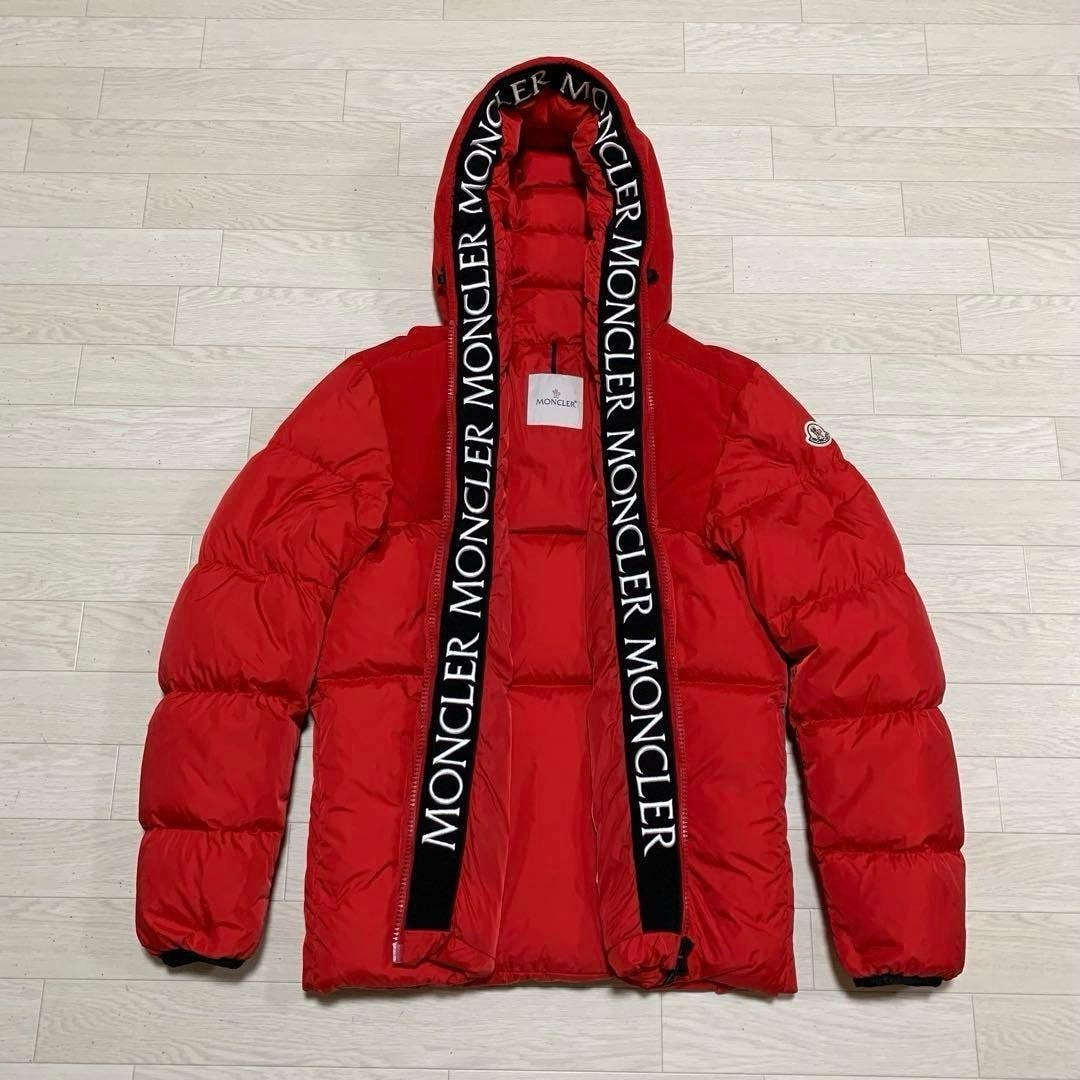 ［極美品］MONCLER モンクラー　レッド　3 ダウン　4D210