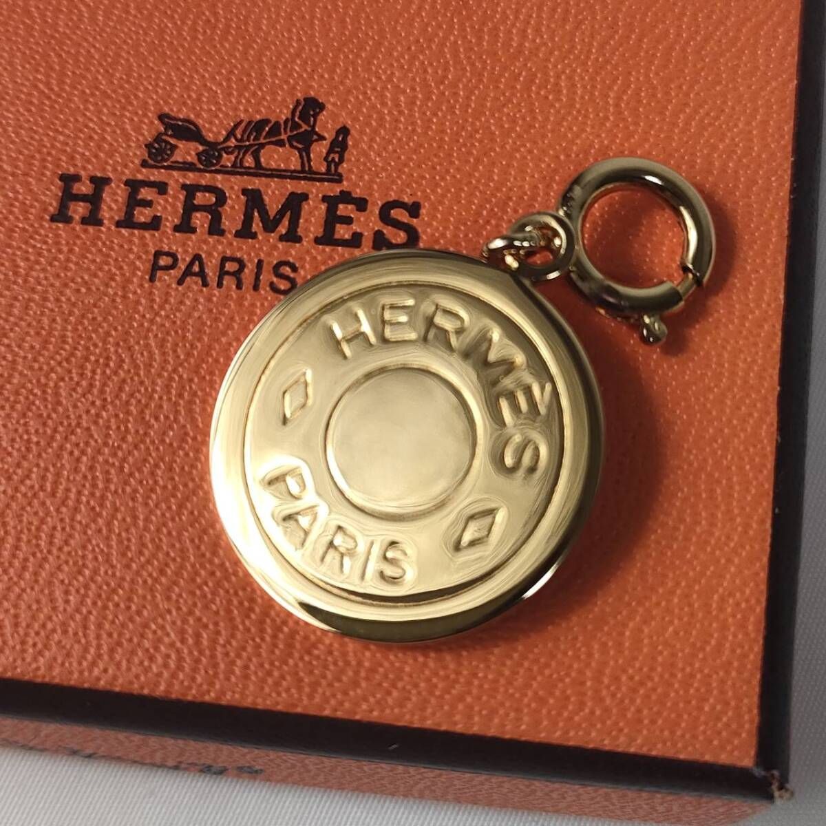『極美品』 HERMES エルメス セリエ ゴールドGP ネックレストップ ペンダントトップ チャーム アクセサリー ラグジュアリー 高級品