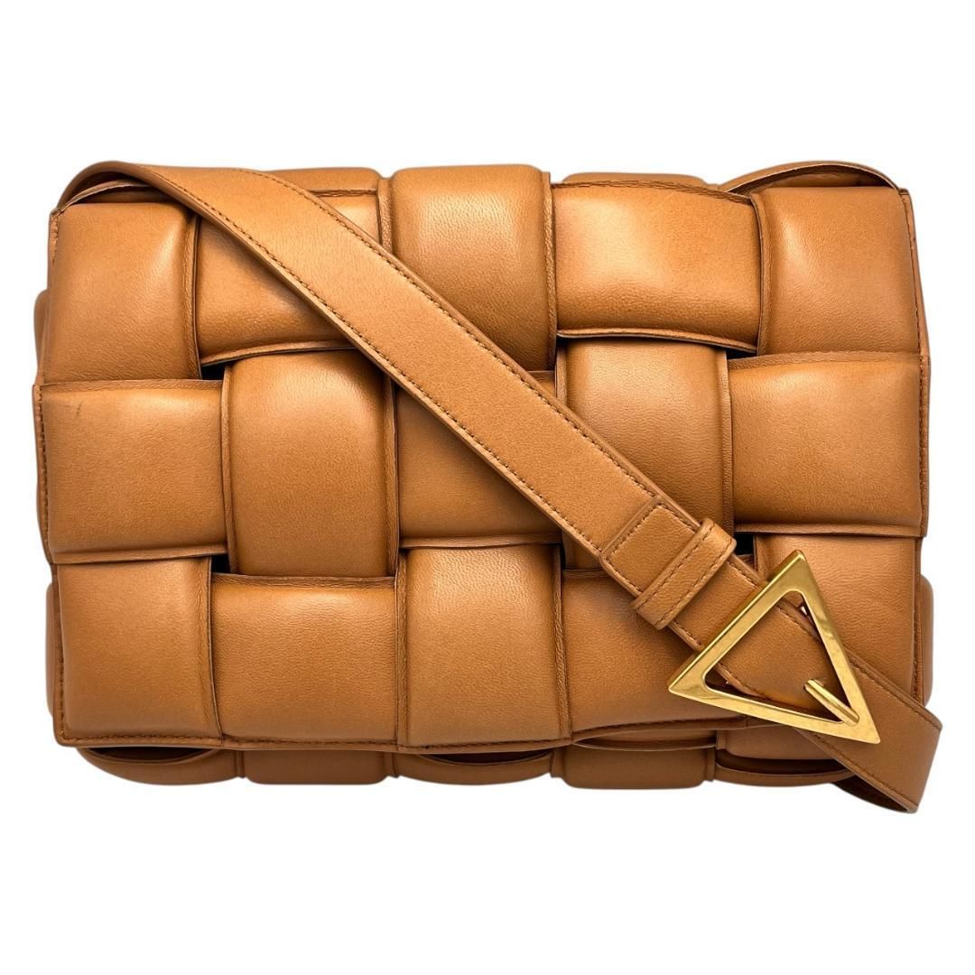 美品☆BOTTEGAVENETA ボッテガヴェネタ マキシパデットカセット ショルダーバッグ キャメル