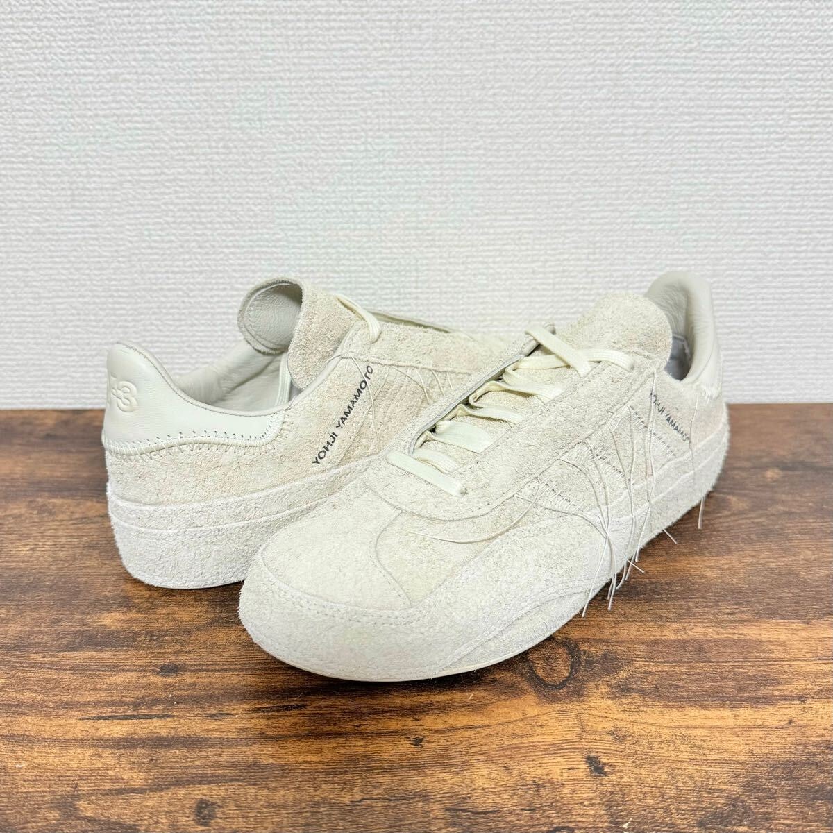 新品未使用 ワイスリー Y-3 スニーカー GAZELLE オフホワイト 8.5