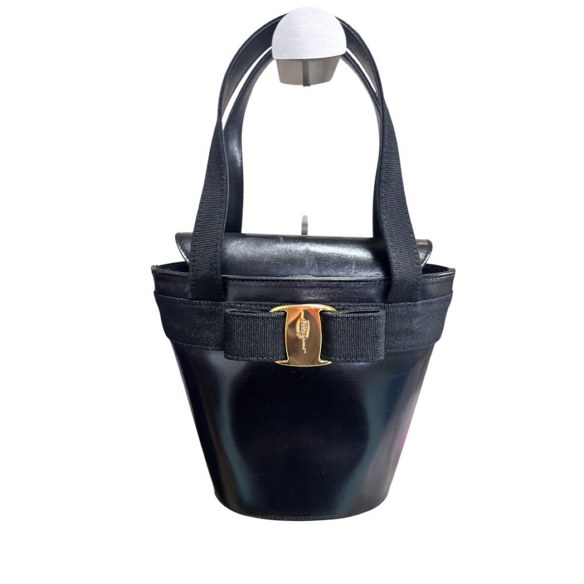 Salvatore Ferragamo フェラガモ ヴァラリボン レザー ブラック ハンドバッグビンテージ小さく可愛い