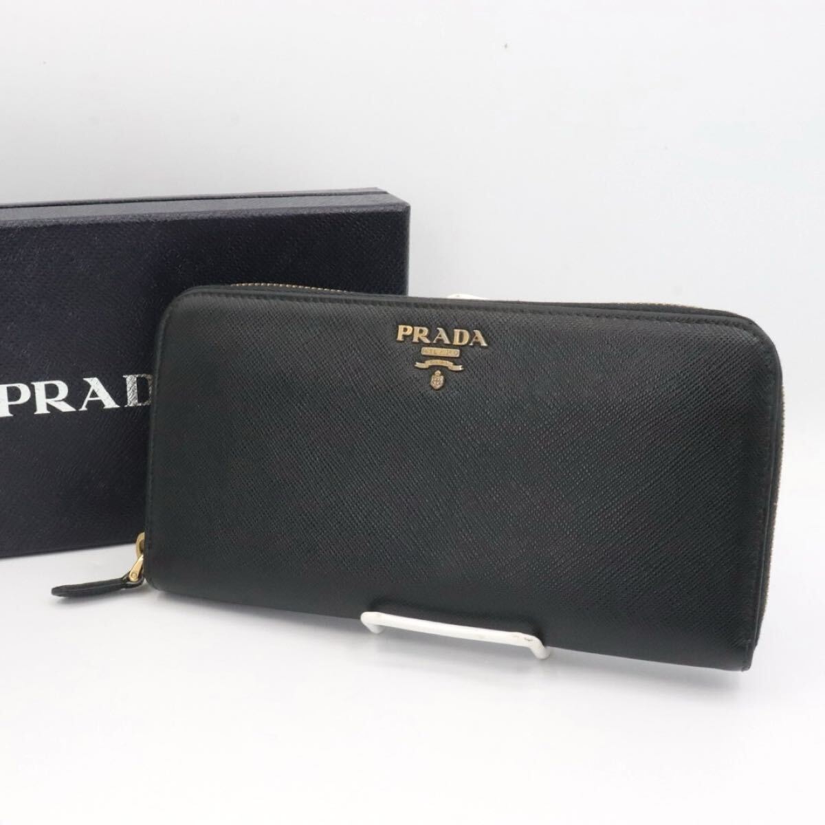 PRADA 美品　プラダ　レザー　サフィアーノ　ラウンドファスナー　長財布　ブラック