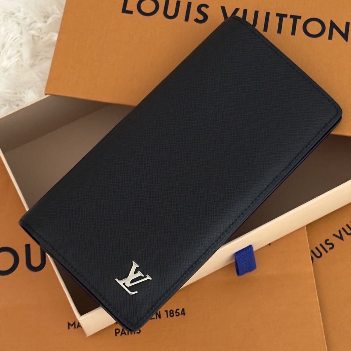 ☆極上美品☆RFID内蔵 LOUIS VUITTON ルイヴィトン ポルトフォイユ タイガ 財布 ICチップ 長財布 黒
