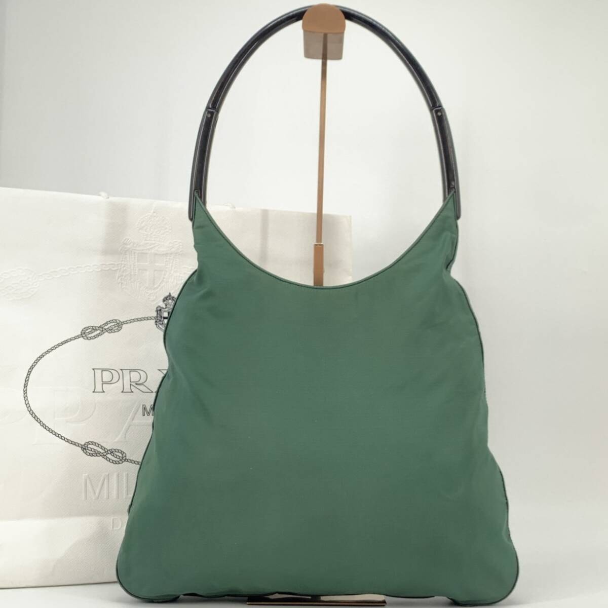 美品 PRADA プラダ テスートナイロン プラスチックハンドル ハンド ワンショルダーバッグ モスグリーン カーキ 緑 A4可 三角ロゴプレート
