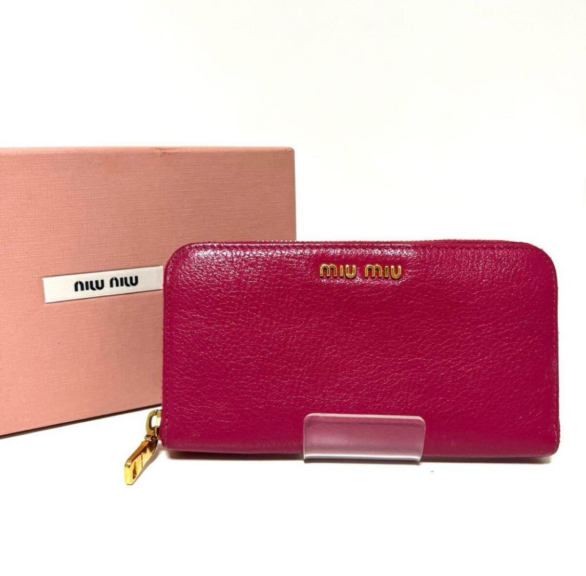 miu miu ミュウミュウ マドラス ラウンドファスナー 長財布 通帳ケース レザー ピンク 5M1394 中古